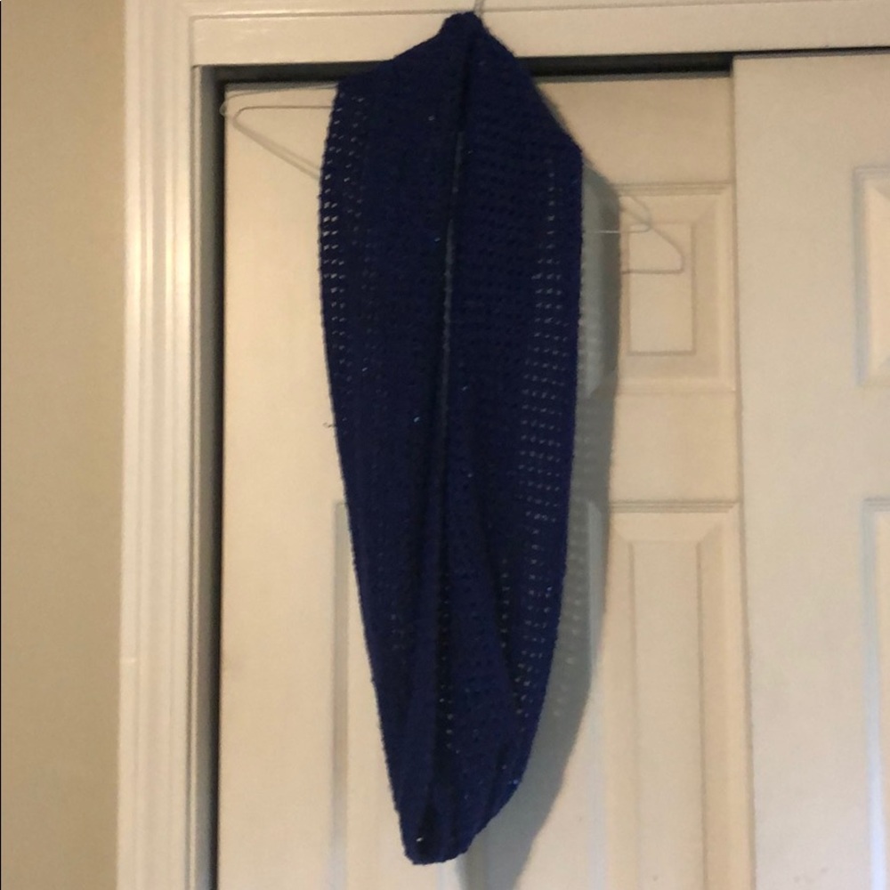 Blue infinity scarf